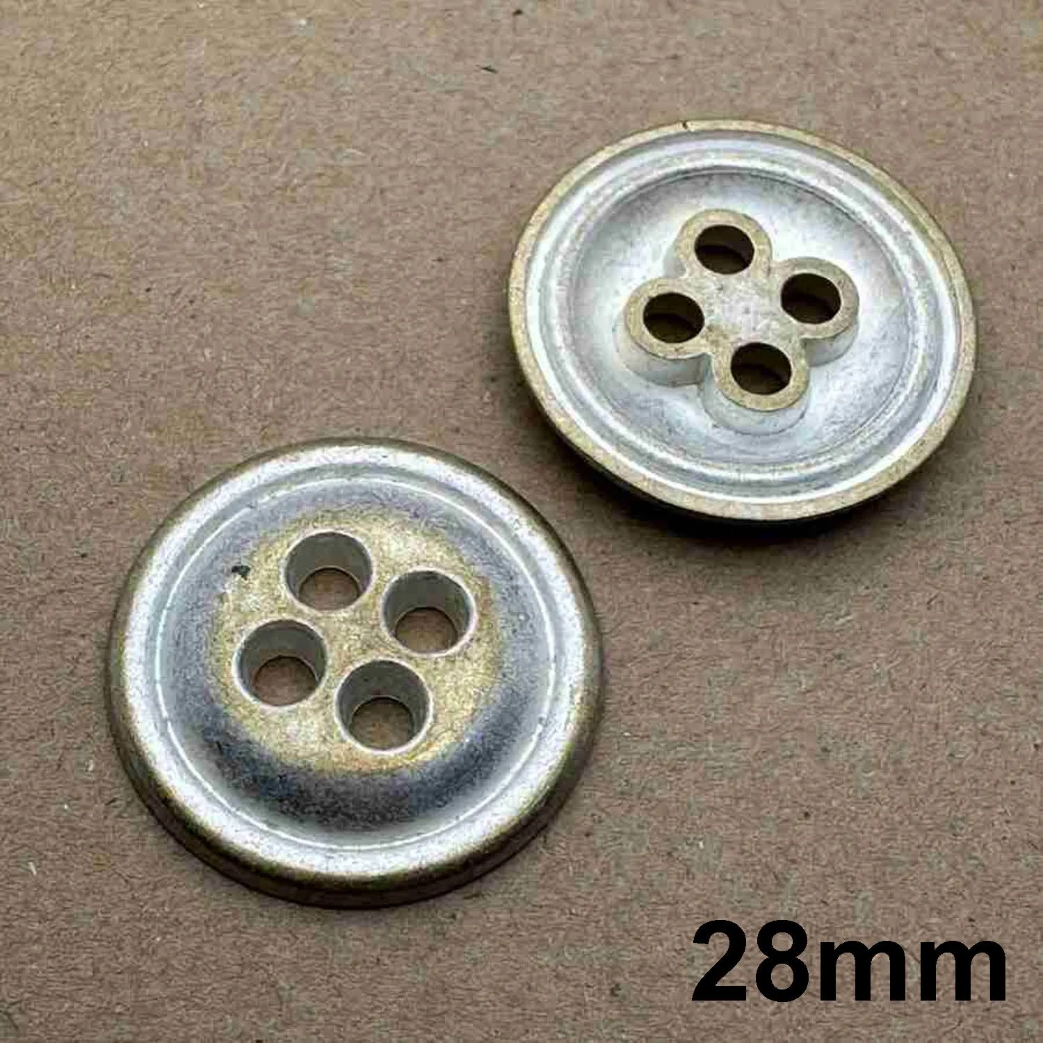 4 Hole Nickel Rim Edge Metal Button