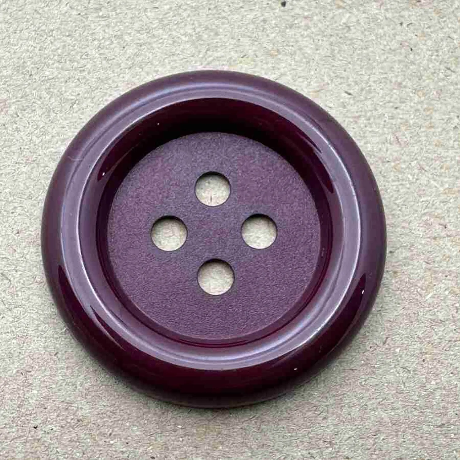 4 Hole Shiny Raised Outer Edge Button 34mm