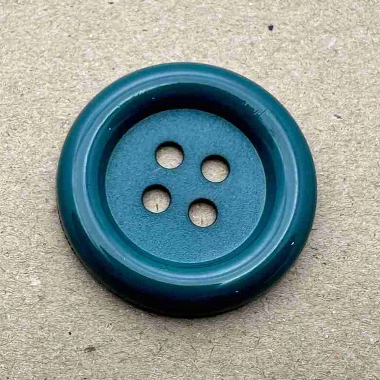 4 Hole Shiny Raised Outer Edge Button 34mm