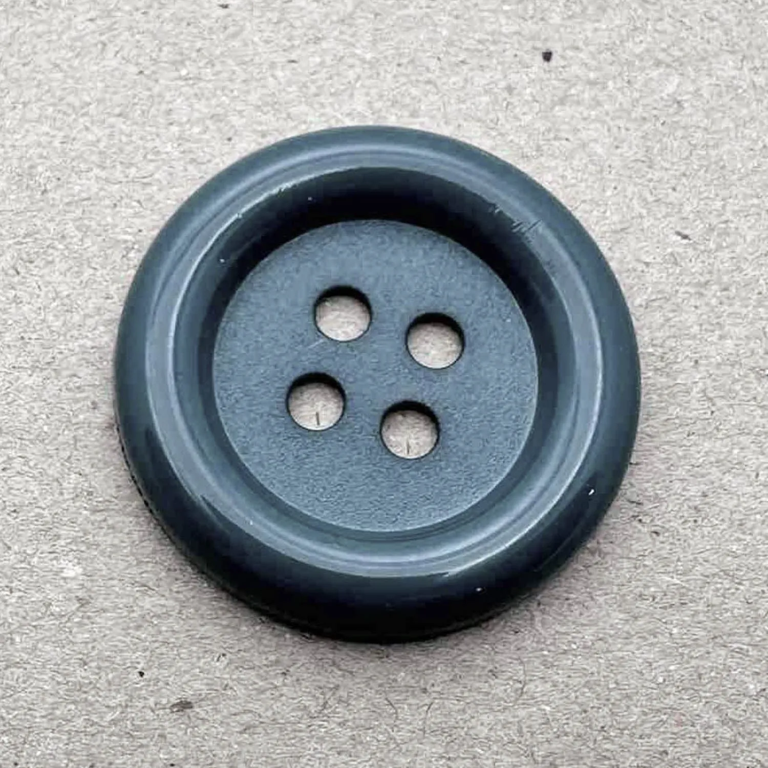 4 Hole Shiny Raised Outer Edge Button 34mm