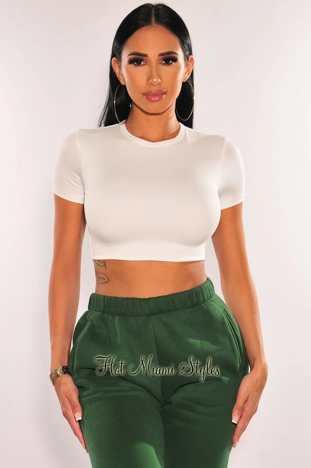 HMS Essential: White Round Neck Short Sleeves Crop Top