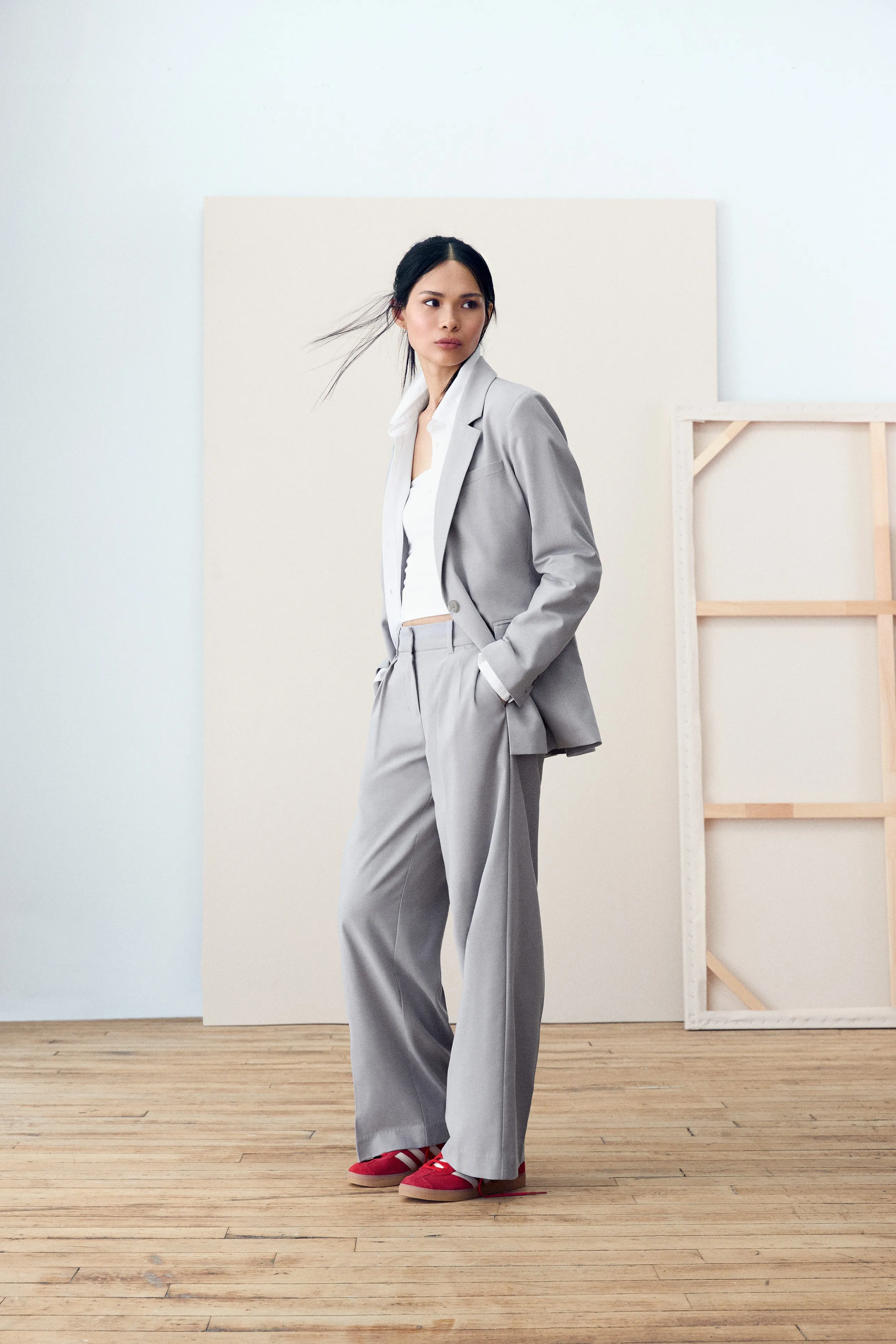 The Relaxed 2-Button Blazer in Light Grey